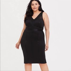 Black torrid scuba knit mesh body on dress. Size 5X 28